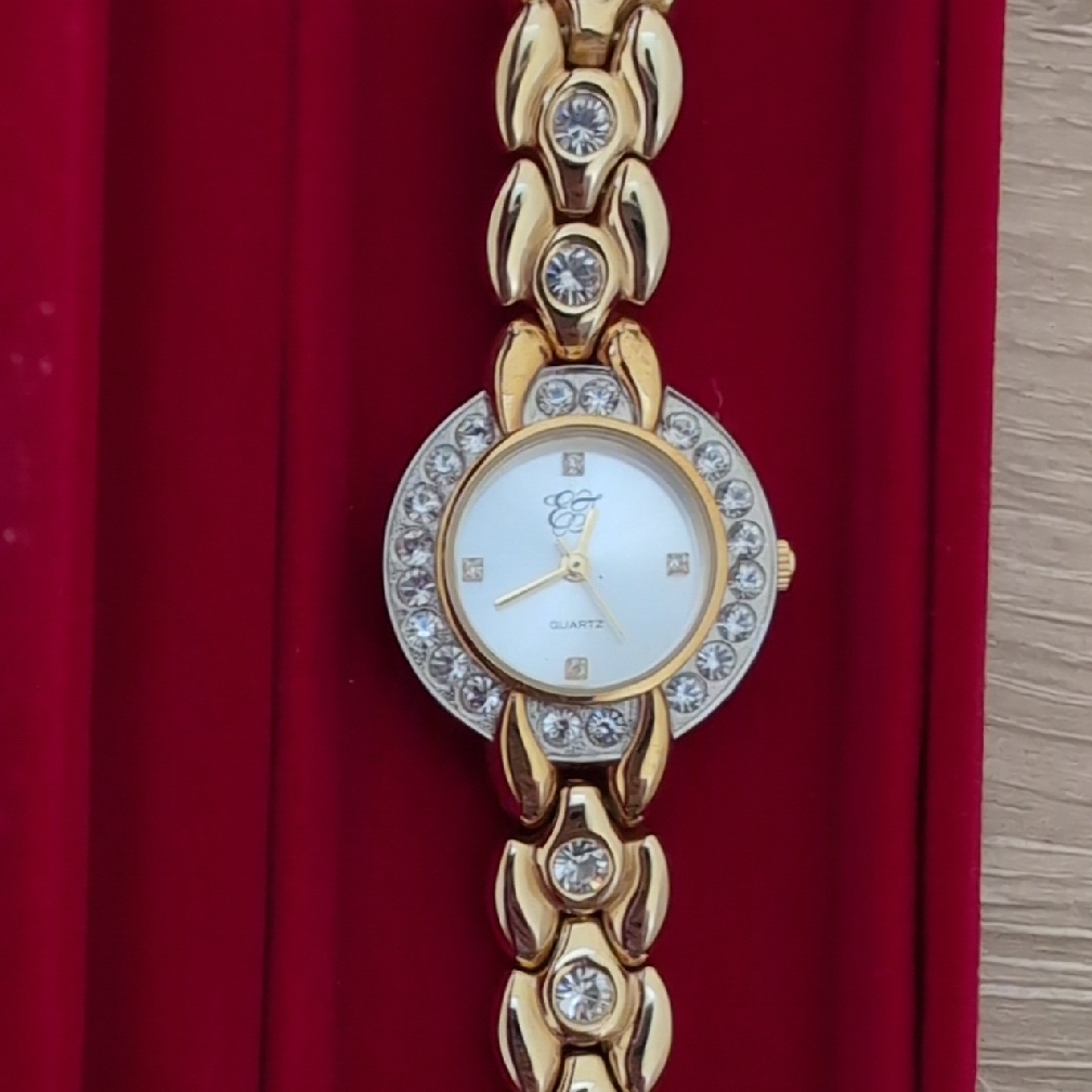 Elizabeth Taylor White Diamonds Vintage Watch Gold